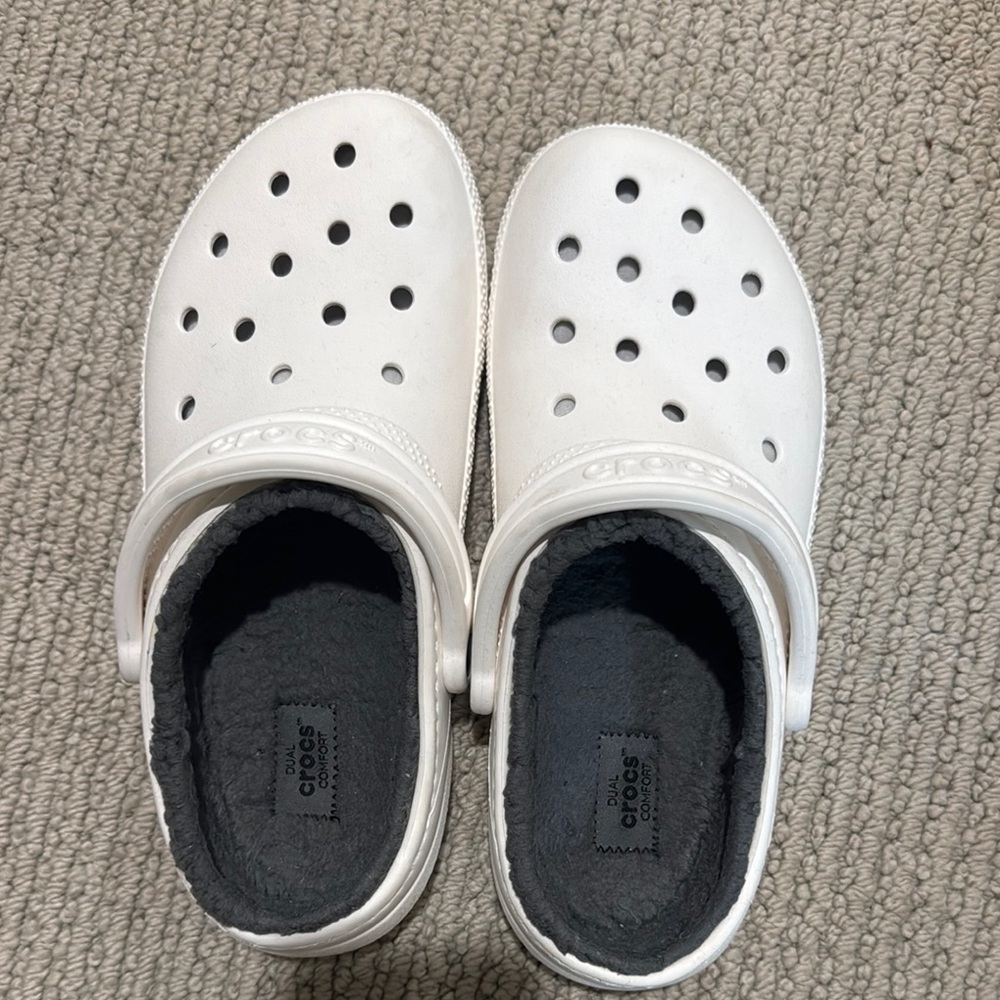CROCS White Fleece-Lined Slippers